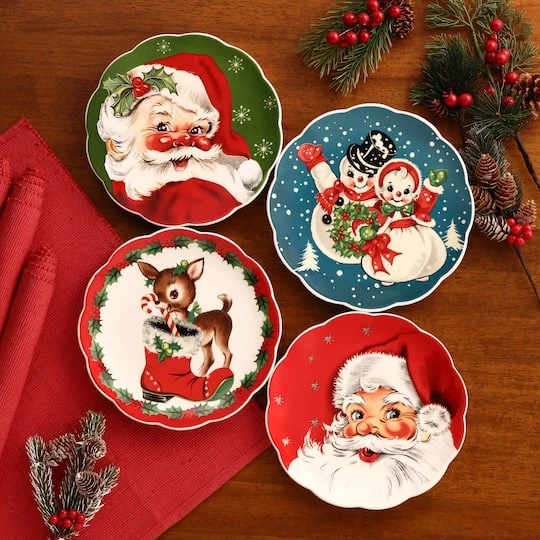 Christmas Vintage Scalloped Plates Set 7 Christmas Vintage Scalloped Plates Set - Image 7