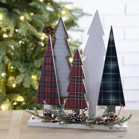 Glitzhome® 14" Wooden Christmas Tree Table Décor 3 Glitzhome® 14" Wooden Christmas Tree Table Décor - Image 3