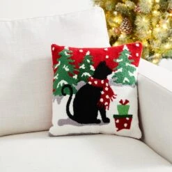 Glitzhome® Hooked Christmas Cat Throw Pillow -Michaels Store D479540S 3