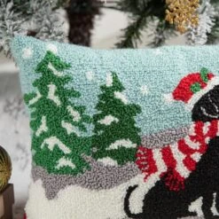 Glitzhome® Hooked Christmas Dog Pillow -Michaels Store D652353S 3