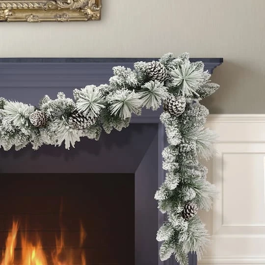 9ft. Berkshire Spruce Garland 5 9ft. Berkshire Spruce Garland - Image 5