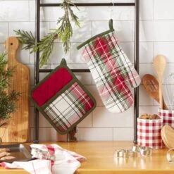 DII® Christmas Plaid Oven Mitt & Potholder Set -Michaels Store D660557S 4